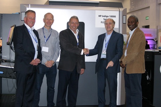 Michael Burman, Managing Director, F.E. Burman confirms the sale of the HP Indigo 10000 Digital Press at the Dscoop EMEA conference 2015